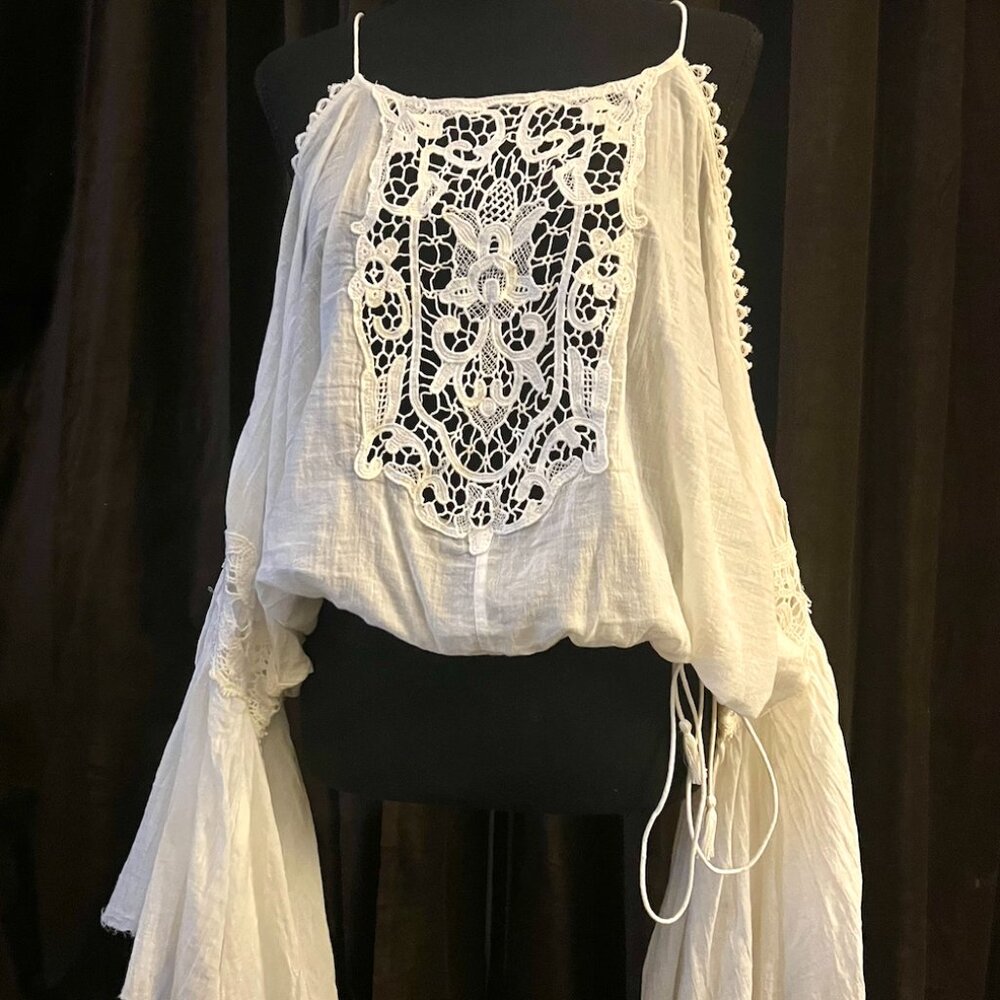 Free People FP One / Frayed Bell Sleeve/ Boho / Crochet Lace / Ivory  XS/S